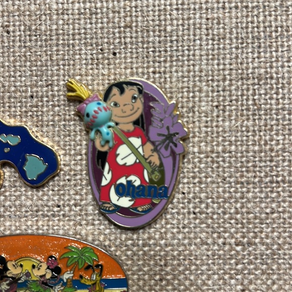 LILO Hawaii & Ohana 3 pice pin set - Picture 2 of 6